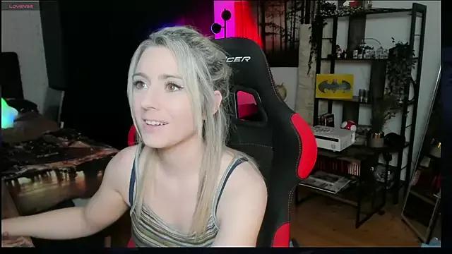 Lisaonthemoon on StripChat