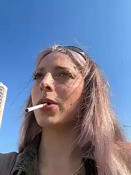 LoraaDoll on StripChat