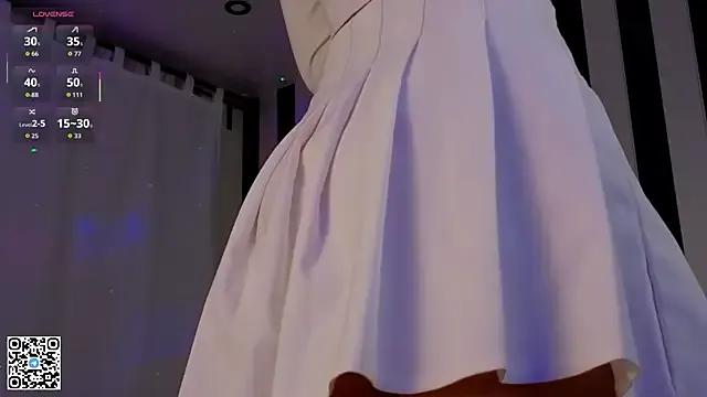 LorinaMaffitt — suck fingers + eye contact