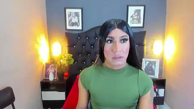 Freechat Lucia-Horny24 on StripChat