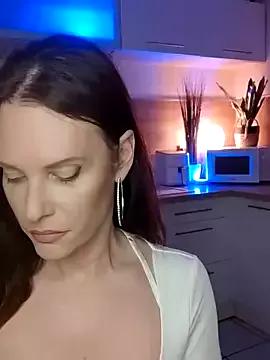 Luna_Kitanna on StripChat