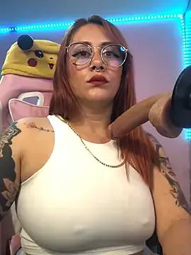 Luna_Paris_ on StripChat