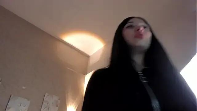 Lunaa_bellaa on StripChat