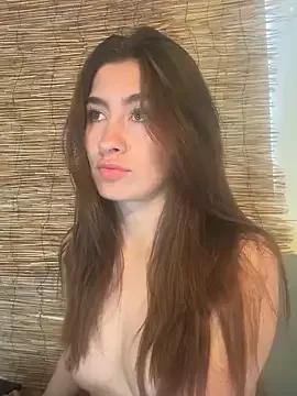 Freechat LuneDeLumiere on StripChat