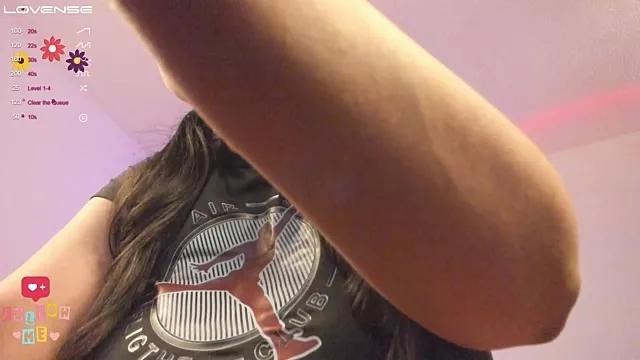 lylah_brosst on StripChat