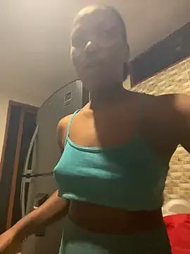 Manlykellya_ on StripChat