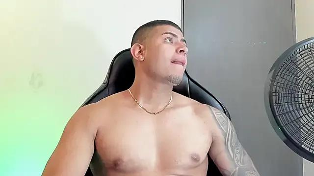 marco_garciia_ on StripChat