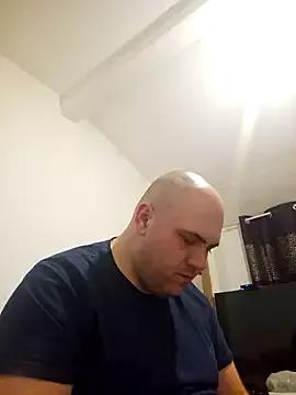 Freechat mario890605 on StripChat