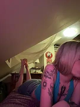 marnemzavar444 on StripChat