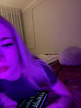 marnemzavar444 on StripChat