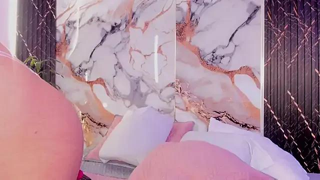 MartiinaRosse on StripChat