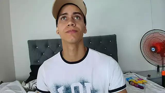 Maximiliano__Fire on StripChat