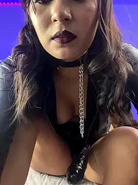 Freechat meganwolf_1 on StripChat