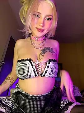 Melissa_cum on StripChat