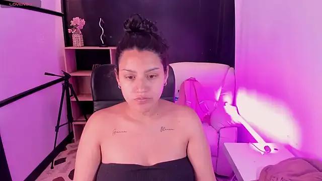 MelodySnow on StripChat