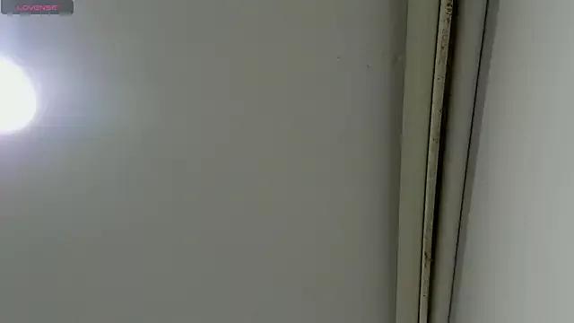 Freechat meow_mota on StripChat