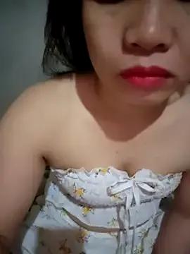 Meoweo_23 on StripChat