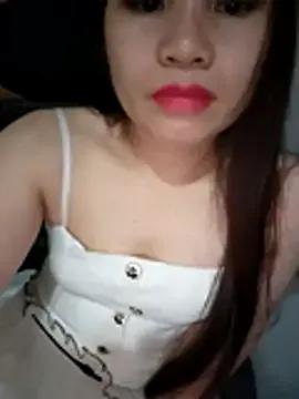 Meoweo_23 on StripChat