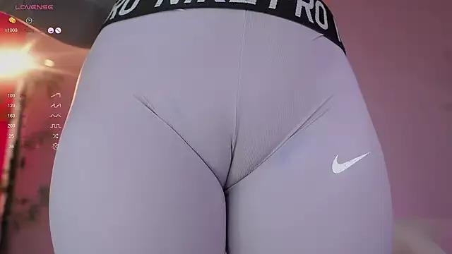 Freechat mia_colin1_ on StripChat