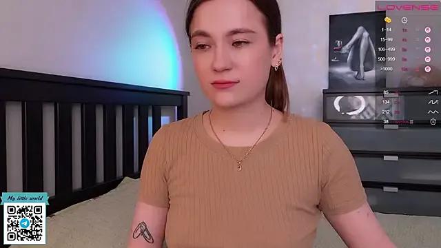 mia_here on StripChat