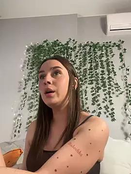 MiaNell on StripChat