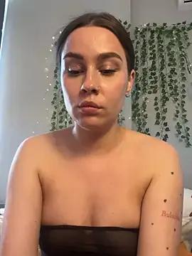 MiaNell on StripChat