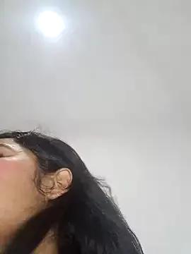 Michell_em on StripChat