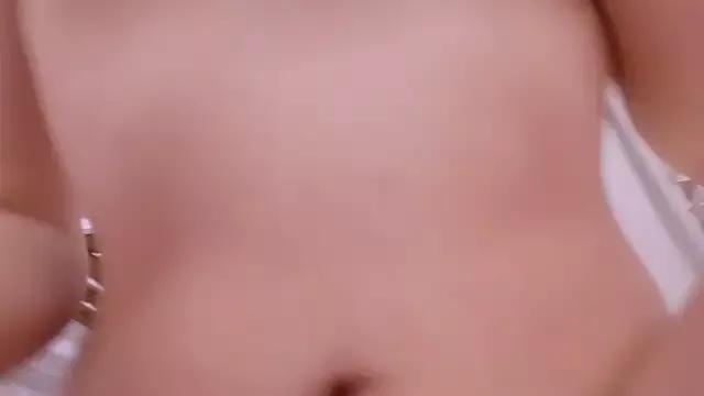 Group Mii_v_v on StripChat