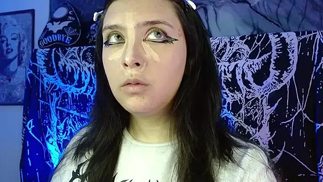 mikaskullcs on StripChat