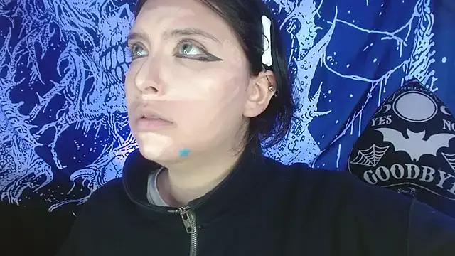 mikaskullcs on StripChat