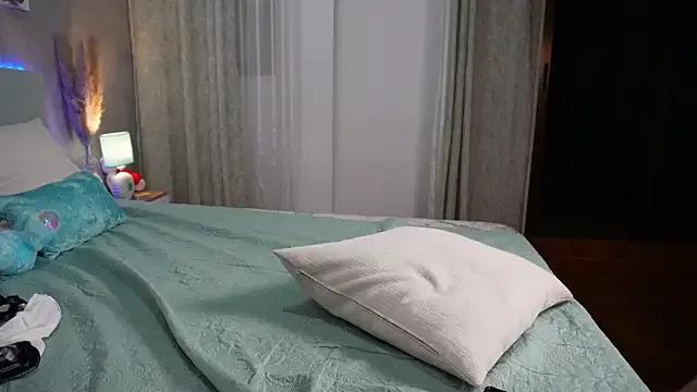 Freechat MikaSweety on StripChat