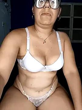 MilfTentasion on StripChat