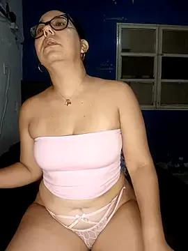 MilfTentasion on StripChat