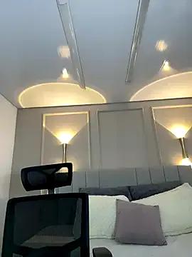 Miss_blue69 on StripChat