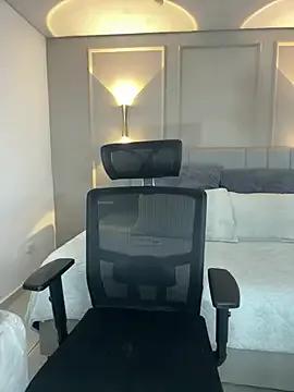 Miss_blue69 on StripChat