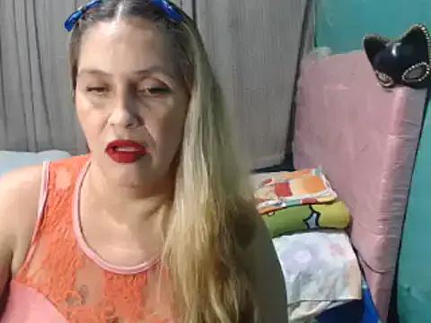 mom_son_dirty on StripChat