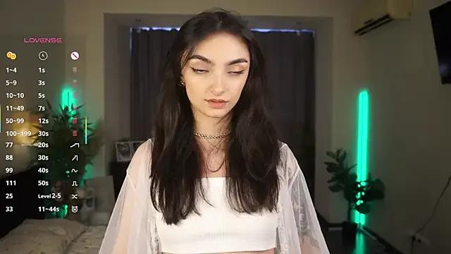 Morena_Dolce on StripChat