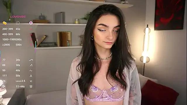 Morena_Dolce on StripChat