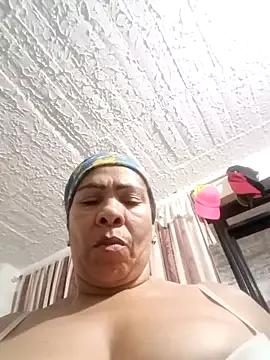 Morenaza6420 on StripChat