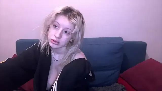 moundliicht1 on StripChat