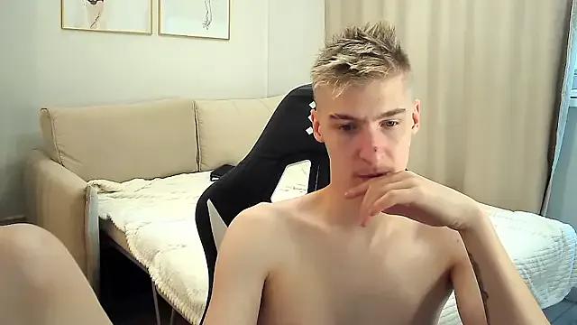 MrSexyCum4U on StripChat