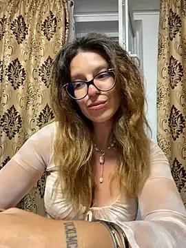 Freechat NadiraNoor on StripChat