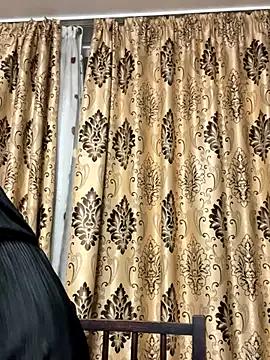 Freechat NadiraNoor on StripChat