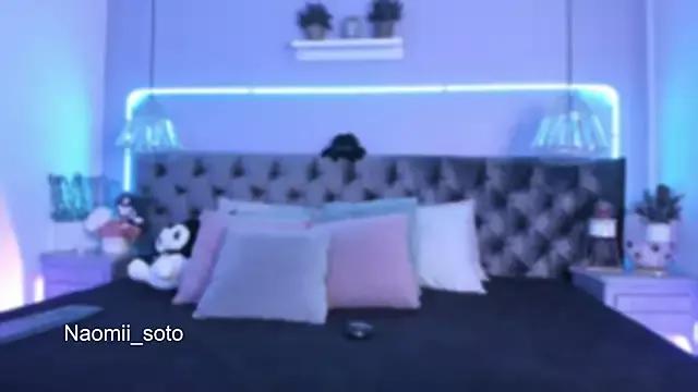 Naomii_Soto on StripChat