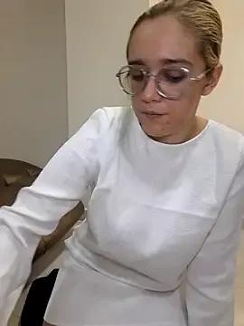 Freechat NaomiShimizu on StripChat