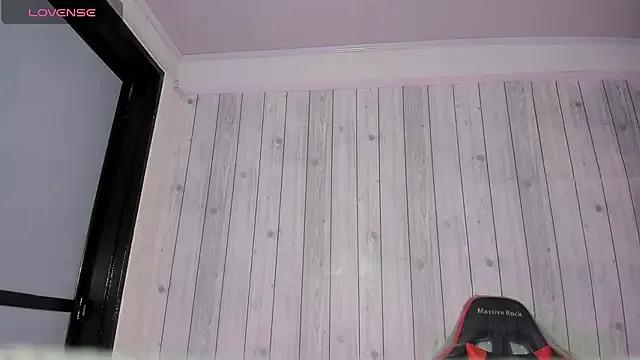 NathalyLeen on StripChat