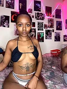 naughtybitches5 on StripChat