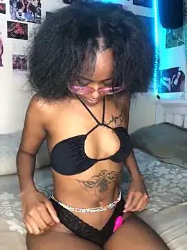 naughtybitches5 on StripChat