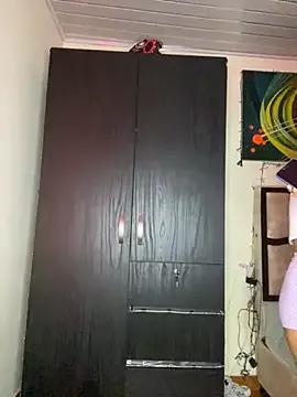 Nezuko-uWux on StripChat