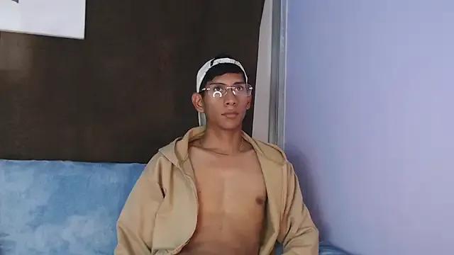 Nick_Collins18 — hello nick pm :)